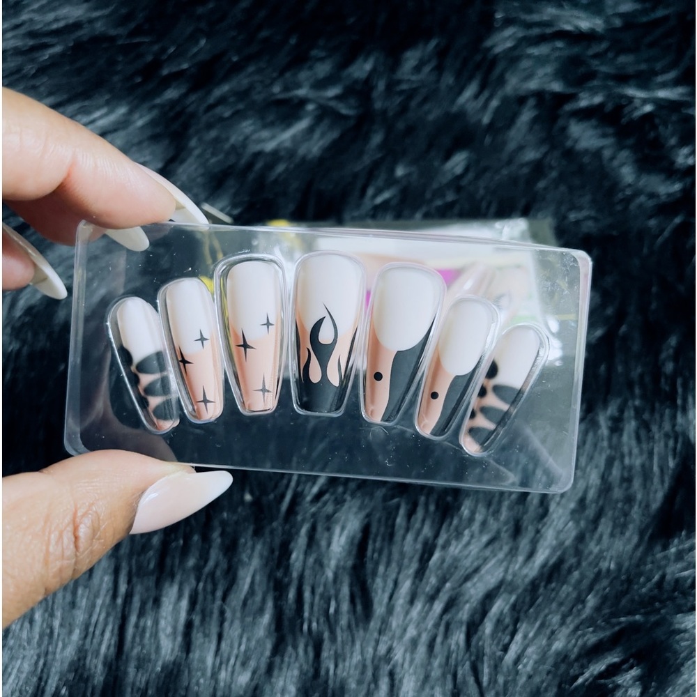 PRESS ON NAILS